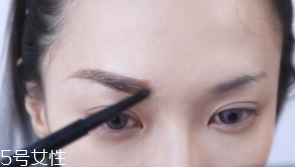 眉毛畫(huà)壞了怎么補(bǔ)救？12種拯救方法都在這里了