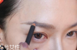 眉毛畫(huà)壞了怎么補(bǔ)救？12種拯救方法都在這里了