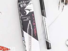 內(nèi)雙怎么畫眼影？使用啞光OR微珠光眼影