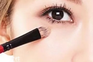 怎么遮瑕雀斑效果最好？雀斑遮瑕少不了遮瑕筆