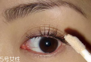 紫色眼影怎么畫好看？淡紫色超有女人味