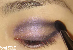 紫色眼影怎么畫好看？淡紫色超有女人味