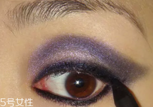 紫色眼影怎么畫好看？淡紫色超有女人味