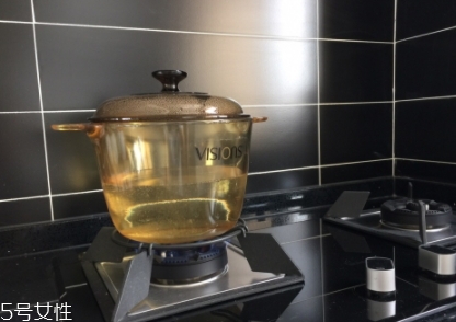 康寧鍋好用嗎？美食博主必備的一款廚具