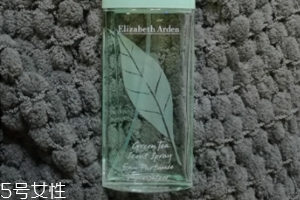 雅頓綠茶香水好聞嗎？宛若置身淡薄陽(yáng)光下的茶園