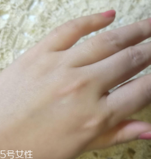 Florena護(hù)手霜怎么樣？滋潤(rùn)美白打造纖纖玉手