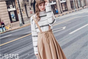 背帶裙怎么搭配？凸顯你的少女心