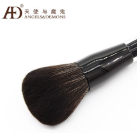 化妝刷可以混著用嗎？每種化妝刷都有它的使命