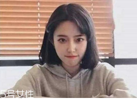 什么女孩適合不留劉海？圓臉妹子掀起劉海更適合你