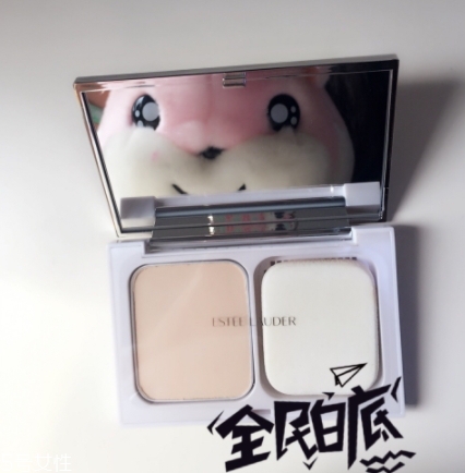 雅詩蘭黛粉餅?zāi)目詈?？補妝定妝的神器