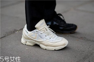 運(yùn)動(dòng)鞋一定要穿襪子嗎？最好是穿上襪子