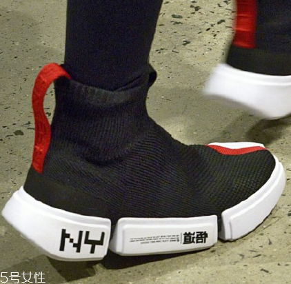 李寧紐約時(shí)裝周走秀款悟道球鞋在哪買_多少錢？