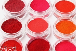 口紅粉怎么用？口紅色粉手工diy