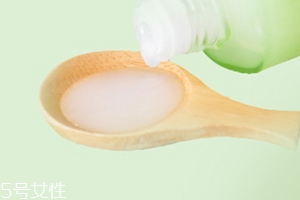 爽膚水有沉淀能用嗎？