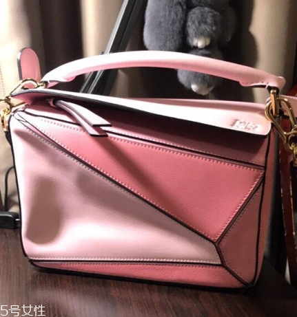 loewe和lv哪個檔次高？都是頂級品牌