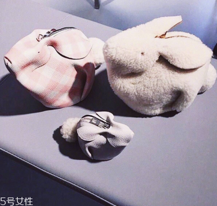 loewe和bv哪個檔次高？著名奢侈品牌間的對決