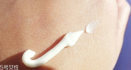 海藍(lán)之謎和sk2哪個(gè)好？從檔次膚質(zhì)適合情況比較
