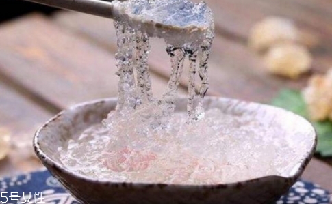 雪燕可以生吃嗎？雪燕沒煮熟可以吃嗎？