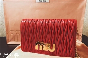 miumiu是幾線品牌？最具有少女心的時(shí)尚品牌