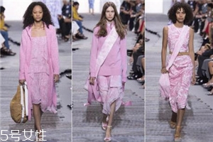 2018春季流行什么顏色衣服？帶你感受春季流行色