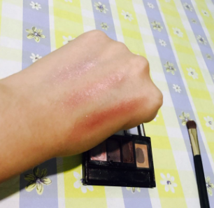 KATE眼影飛粉嗎？持久不飛粉