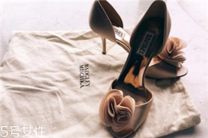 badgley mischka是什么牌子？高性價(jià)比婚鞋首選