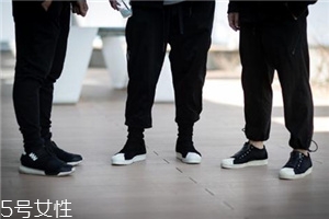 運動鞋沾土如何清理？泥土漬清理要仔細(xì)