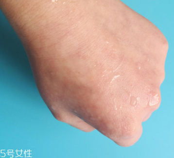 rosette去角質(zhì)凝膠怎么樣？真正的去角質(zhì)產(chǎn)品