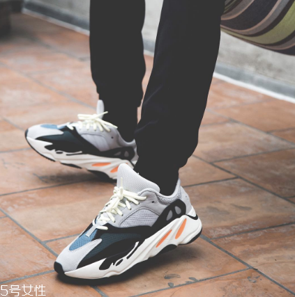 yeezy 500 2018新款配色發(fā)售時(shí)間_有哪幾款？