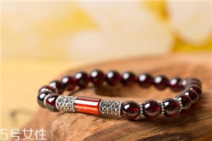 石榴石手鏈一般多少錢(qián)？品相越好價(jià)格越高