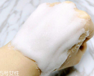 蘇秘泡泡面膜多久一次？每周一兩次