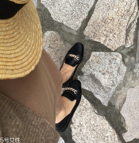 2022流行什么平底鞋？千萬不能錯過的流行爆款