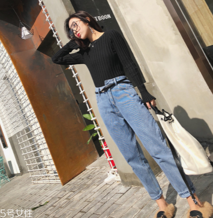 牛仔褲可以和黑色衣服一起洗嗎？