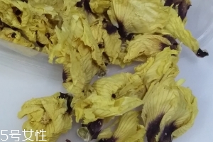 秋葵花怎樣曬干？自然風干最佳