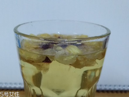 秋葵花怎樣曬干？自然風干最佳