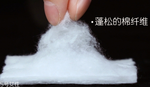 乳液要用化妝棉擦嗎？涂乳液用化妝棉效果好