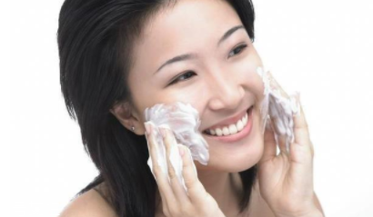 早上洗臉要用洗面奶嗎？油皮才需要