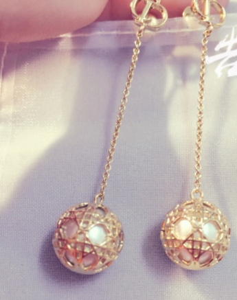 dior迪奧耳環(huán)什么材質？