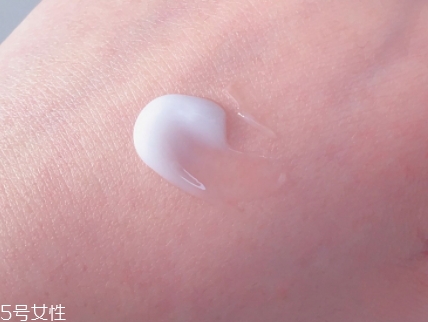 freeplus芙麗芳絲面霜怎么用？
