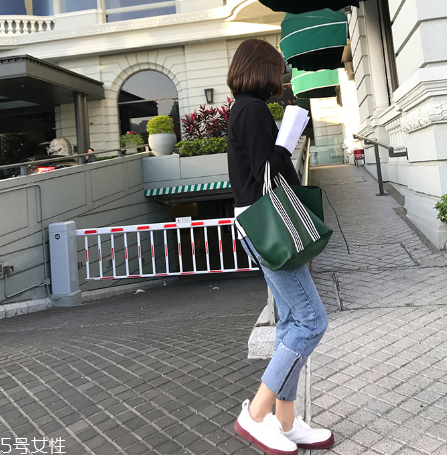 牛仔褲全棉的好嗎？牛仔褲材質(zhì)這樣挑