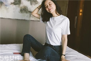 牛仔褲太長怎么剪好看？褲子太長別擔心