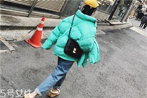 牛仔褲脫漿是什么意思？脫漿之后更柔軟