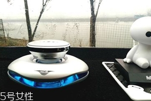 汽車香水座怎么加香水？用滴管注入原瓶