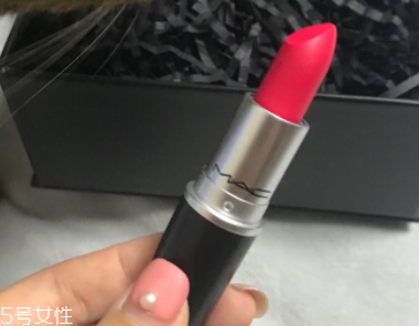 魅可珊瑚色口紅是幾號(hào)？relentlessly red桃花粉