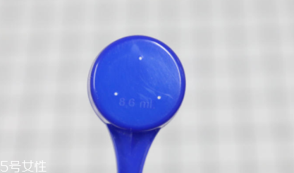 愛他美奶粉哪個(gè)版本好？白金版表現(xiàn)出色