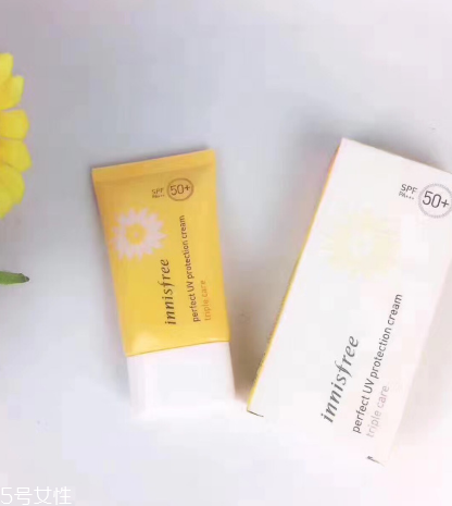 悅詩風吟自然關(guān)愛控油防曬乳怎么樣 美白控油款