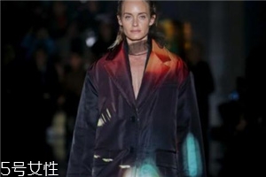 prada2018秋冬系列好看嗎_款式有哪些？