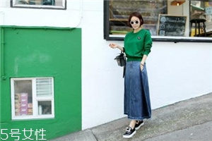 衛(wèi)衣搭配牛仔裙好看嗎？瞬間減齡變少女