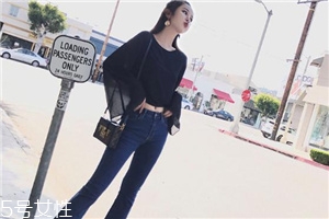 牛仔褲曬黃了怎么辦？牛仔褲應(yīng)避免暴曬