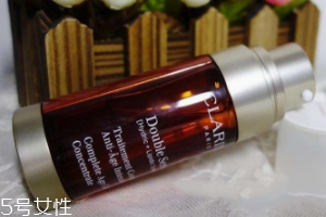 嬌韻詩雙管精華好用嗎？年輕肌膚的日?？寡趸a(chǎn)品